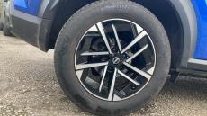 Nissan Juke 1.0 DiG-T N-Connecta 5dr Petrol Hatchback